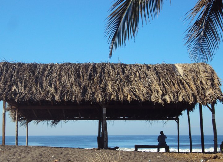 Campamento en Playa Tecuanillo, Colima Mexico