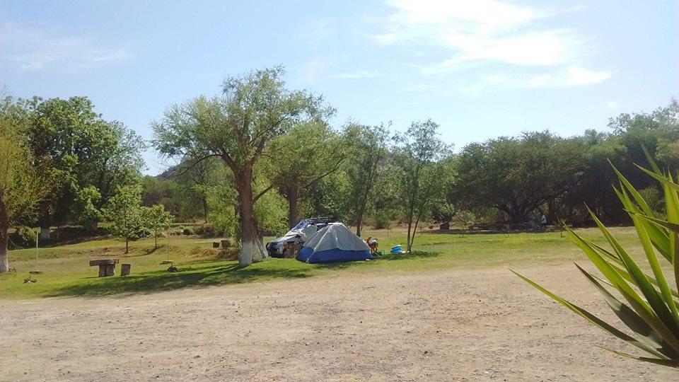 Campamento en Balneario El Renacimiento, Hidalgo Mexico