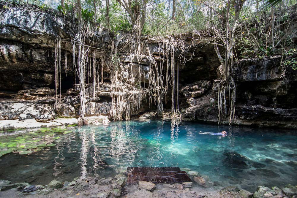 Balneario Cenote Dzombakal, Yucatan Mexico