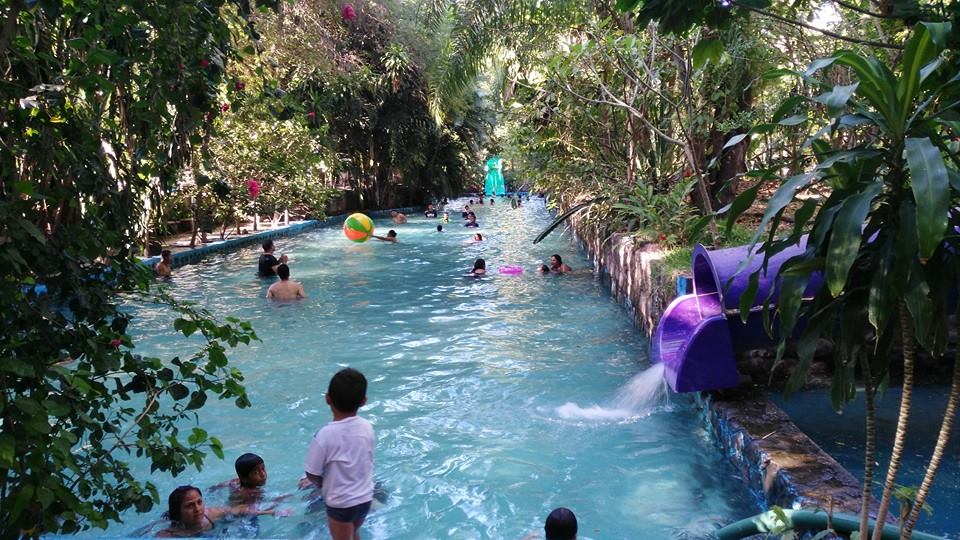 Nota sobre  Descanso y diversión en los balnearios de Nayarit