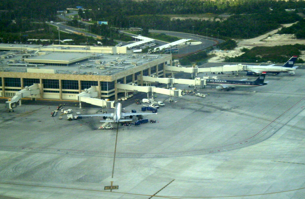 Nota sobre Aeropuerto de Cancún opera en mínimos históricos